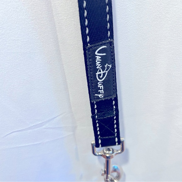 Vaun‎ Duffy double dog leash, heavy duty for large dogs. - Picture 3 of 3